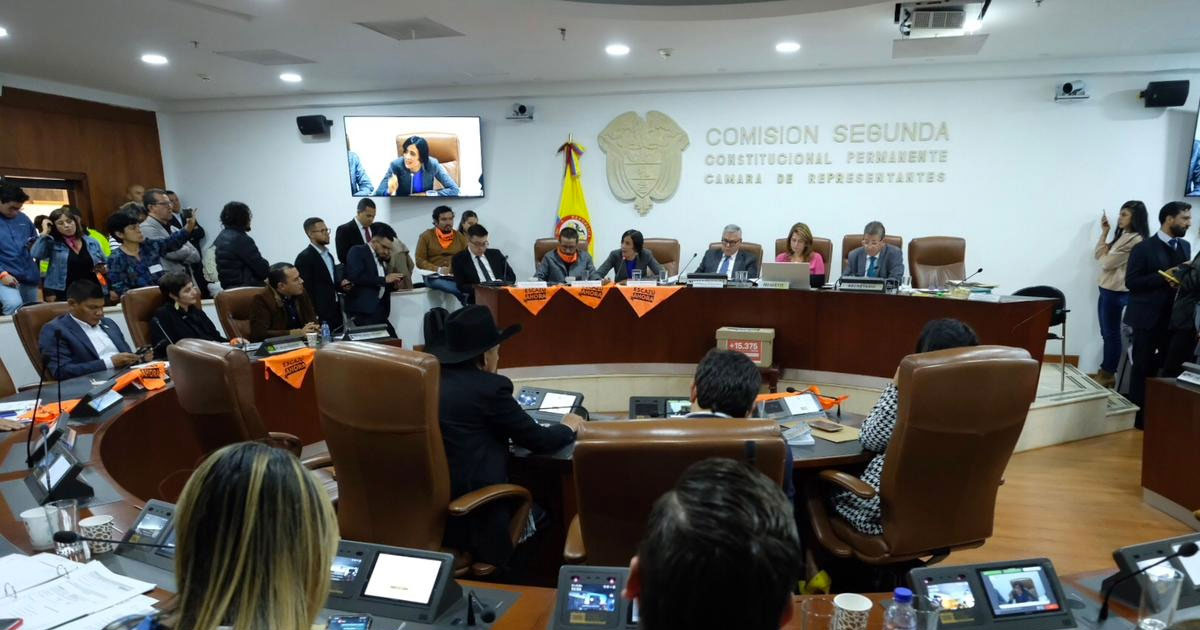 El Acuerdo de Escazú aprobado hoy en tercer debate es una oportunidad para defender la soberanía ambiental de Colombia: Minambiente El Acuerdo de Escazú aprobado hoy en tercer debate es una oportunidad para defender la soberanía ambiental de Colombia: Minambiente
