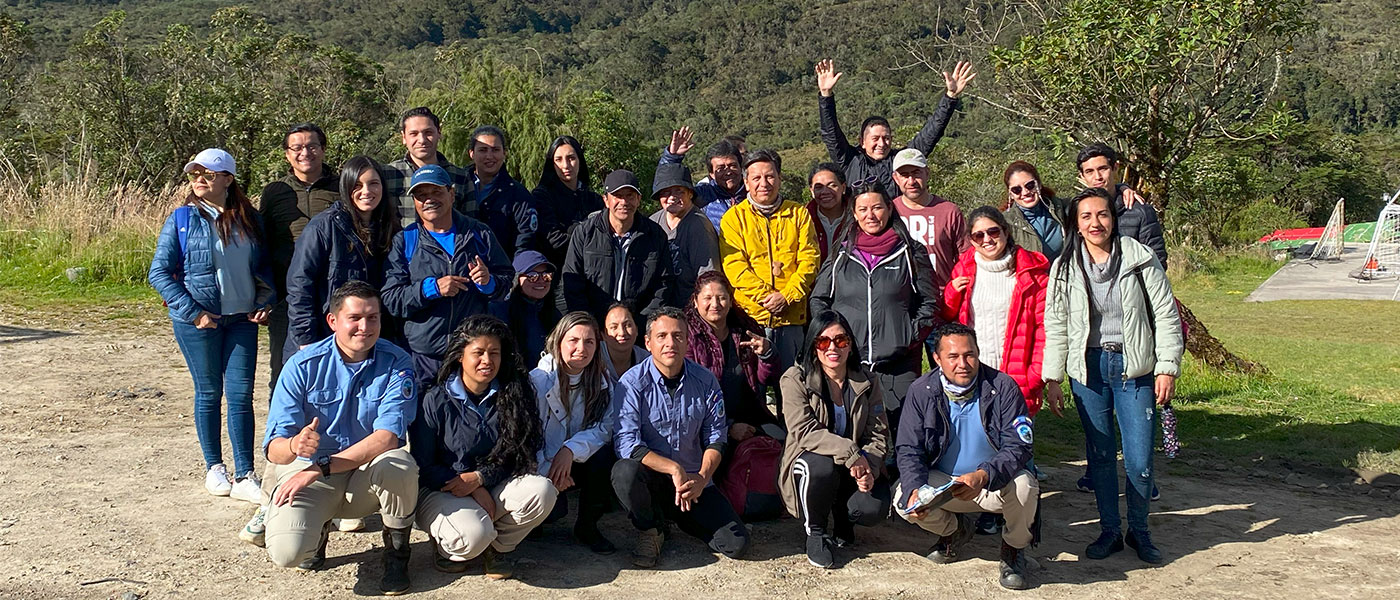 Funcionarios del Ministerio de Justicia y del Derecho vivieron un día como guardaparques en el Parque Nacional Natural Chingaza Funcionarios del Ministerio de Justicia y del Derecho vivieron un día como guardaparques en el Parque Nacional Natural Chingaza