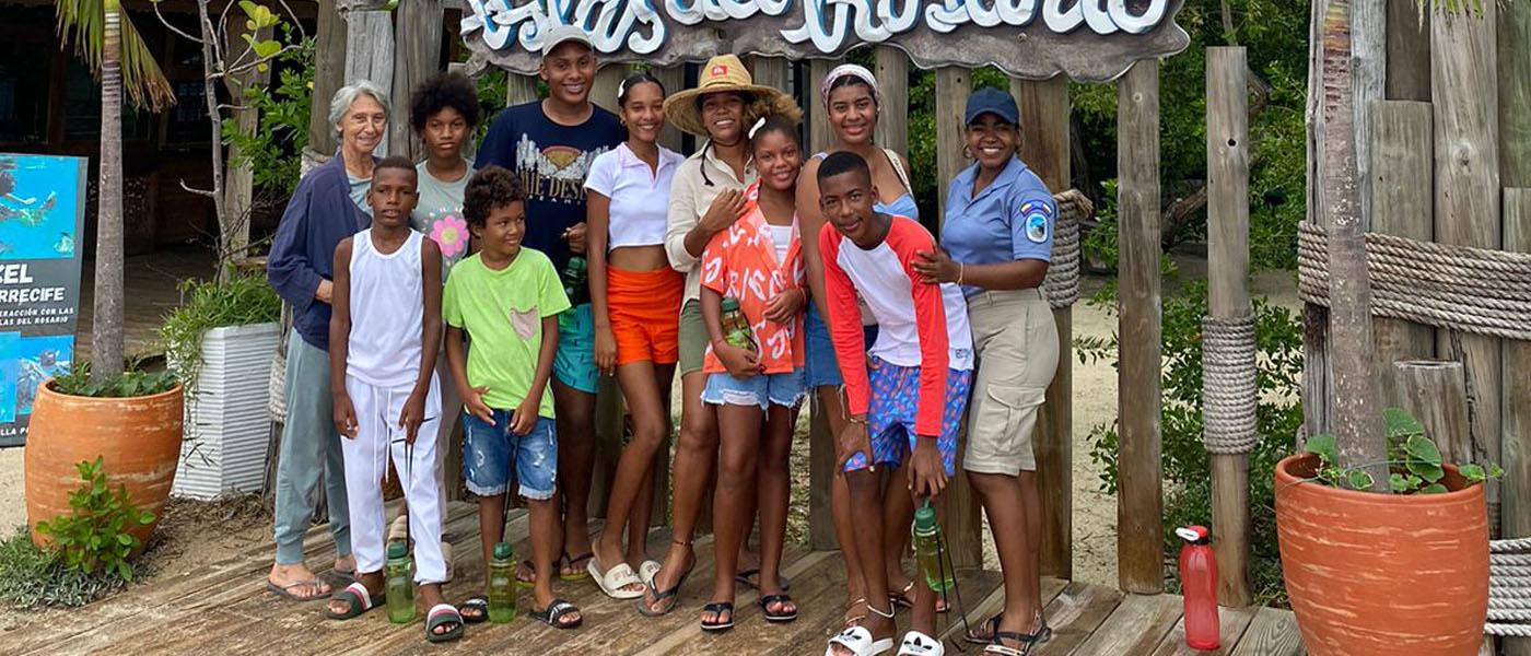 Educación para la sensibilización en el Parque Nacional Natural Corales del Rosario y de San Bernardo Educación para la sensibilización en el Parque Nacional Natural Corales del Rosario y de San Bernardo