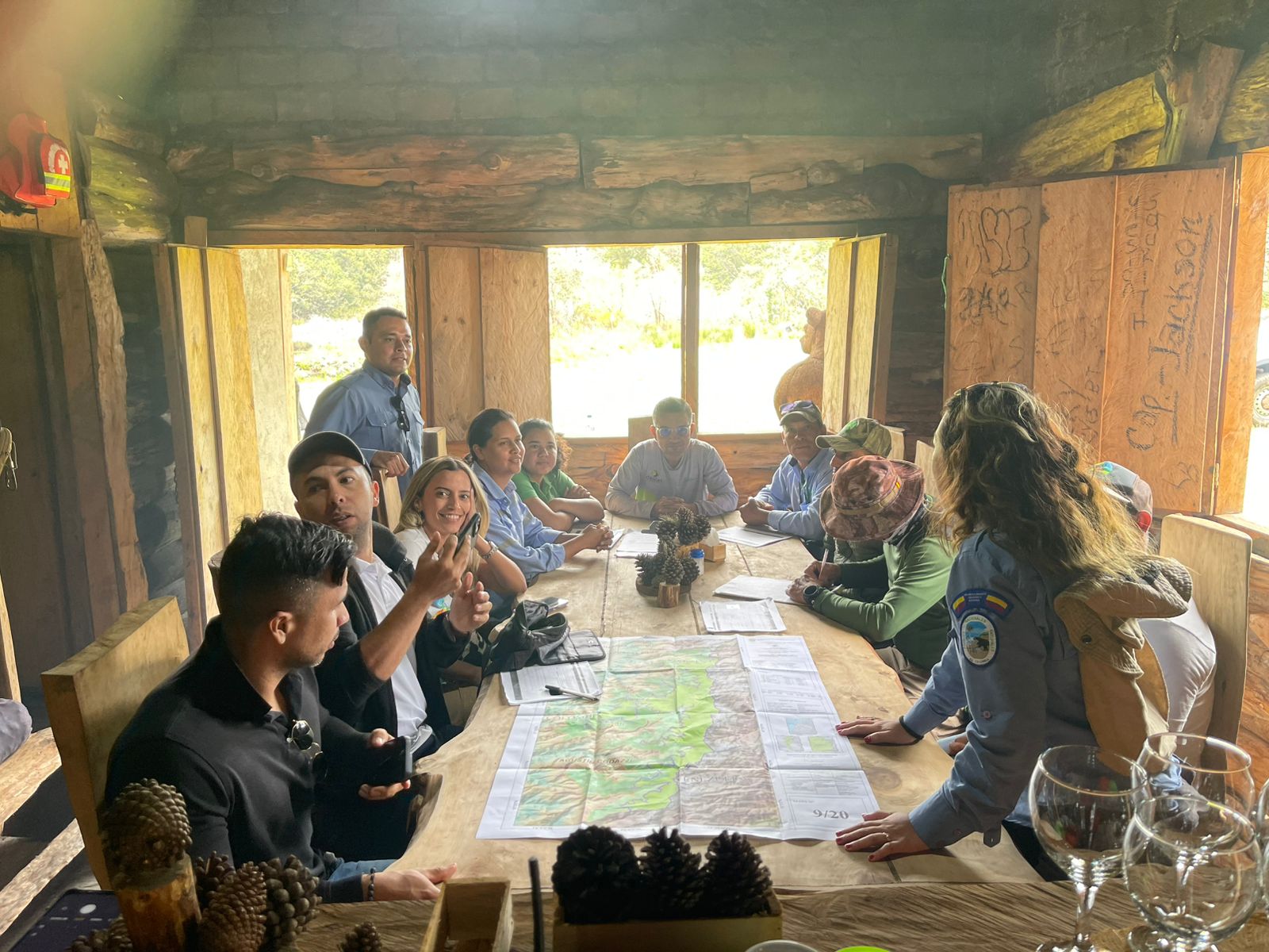 La Dirección Territorial Caribe de Parques Nacionales Naturales de Colombia y CORPOCESAR unen esfuerzos para impulsar un turismo de naturaleza responsable en el Cesar La Dirección Territorial Caribe de Parques Nacionales Naturales de Colombia y CORPOCESAR unen esfuerzos para impulsar un turismo de naturaleza responsable en el Cesar