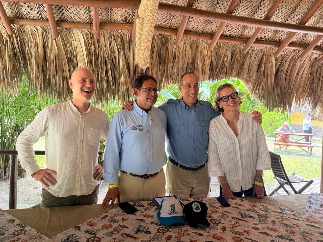 Parques Nacionales y el IGAC consolidan alianza por la naturaleza