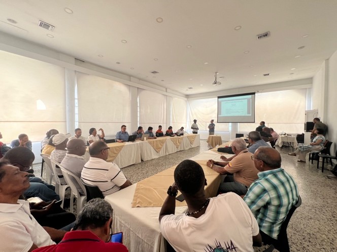 Pilotos pesqueros fortalecen el manejo en áreas marinas del Pacífico