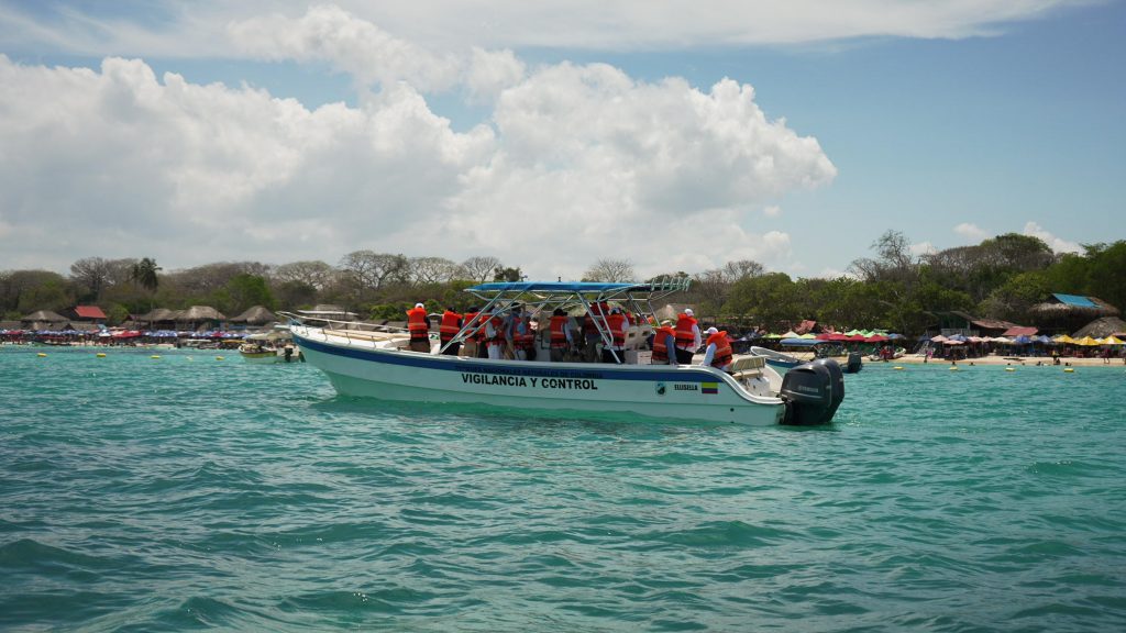 Avanza implementación y verificación del seguro obligatorio para turistas en el Parque Nacional Natural Corales del Rosario y San Bernardo