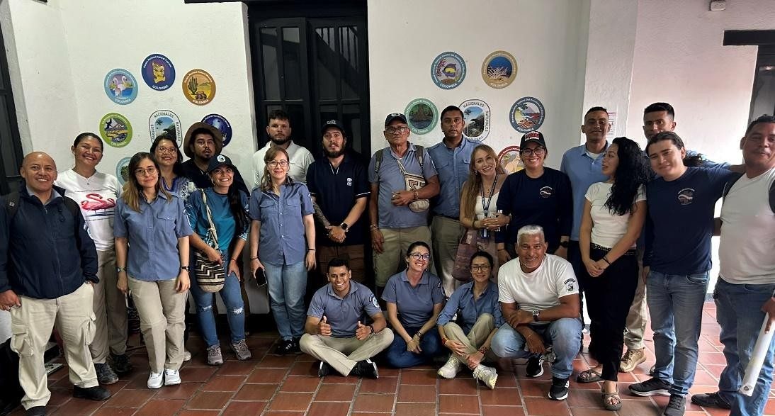 Guardaparques fortalecen habilidades para atender emergencias en  ecosistemas acuáticos