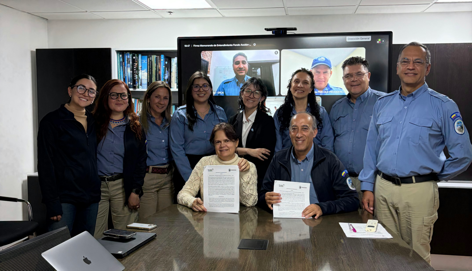 Parques Nacionales Naturales y Fondo Acción firman alianza para fortalecer la conservación marina en Seaflower